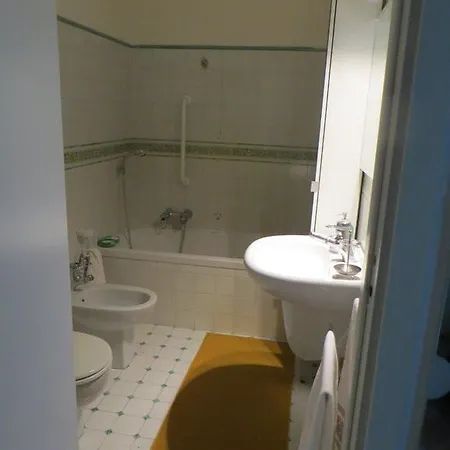 Casa Gabriella Apartment *